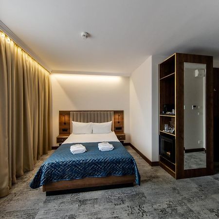 Bed and Breakfast Sleep&Fly Okecie Warsaw Airport Exterior foto
